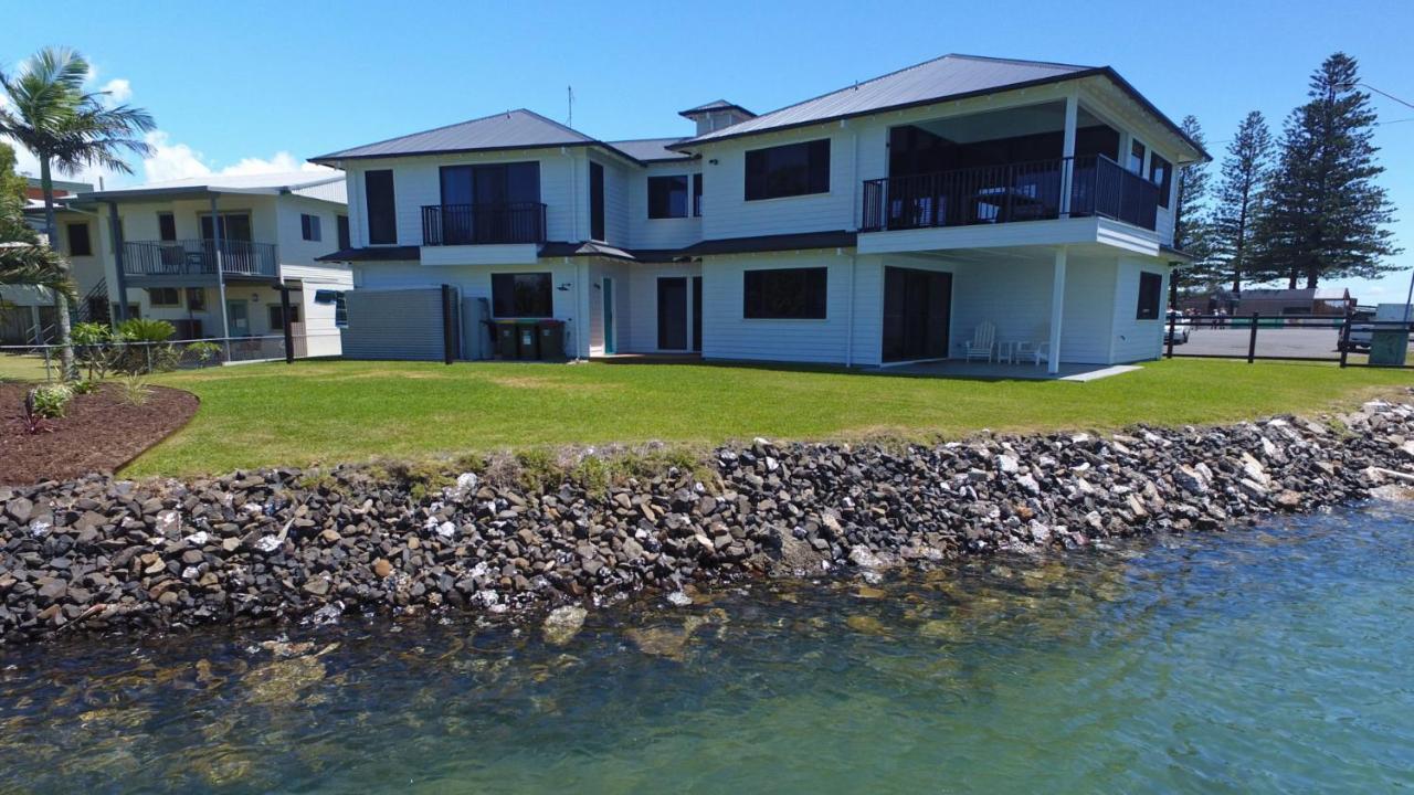No 1 - Waters Edge 1 Mcdonald Place Evans Head Exterior photo